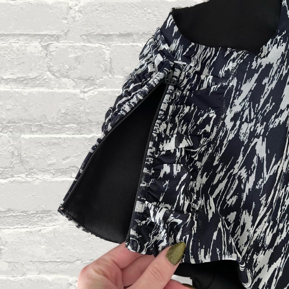 House of Harlow 1960 Lined Black & White Cropped Tank Top - Picture 4 of 5